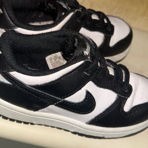 Nike Dunk low little kids shoes in black and white “the pandas”